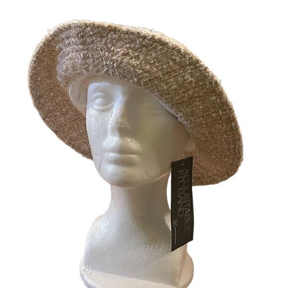 INC International Concepts Accessories - NWT INC International Concepts pale pink bucket hat gun metal chain